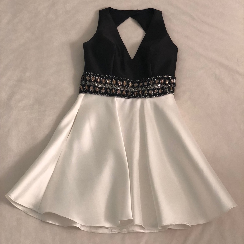 Mori Lee Black & White Homecoming Dress